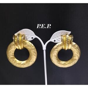 Edwin Pearl Large Runway Post Earrings, Hammered Gold Plate, 1980s Vintage